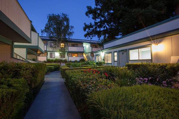 Apartments on Irvington Ave · Fremont photo 5