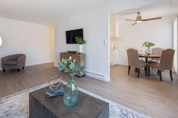 Three Crown Apartments photo 5