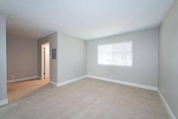 Apartments on Sharene Lane · Walnut Creek photo 3