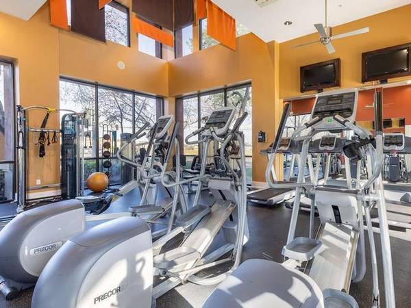 Apartments on Tassajara Rd · Pleasanton photo 4