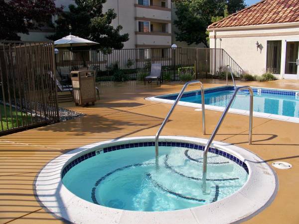 1BR/1BA Apartment on Contra Loma Blvd · Antioch photo 3