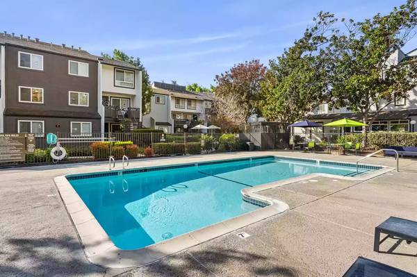 Apartments on Monroe Ave · Fremont photo 3
