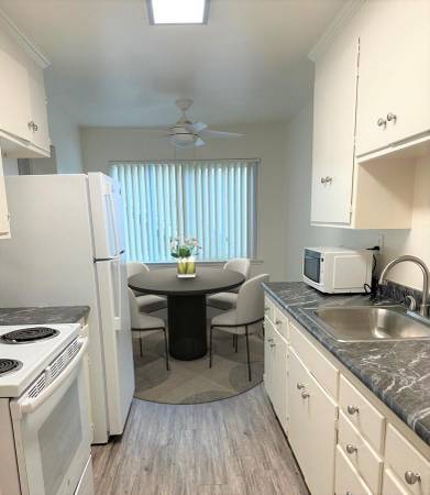 Apartments on Central Ave. · Fremont photo 4