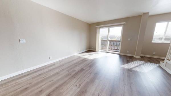 Townhouses on Fairgrounds Drive · Vallejo photo 5
