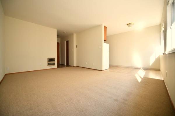 0BR/1BA Apartment on Lee St · Oakland photo 4