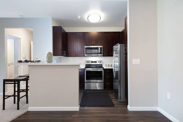 Apartments on W Julian Street · San Jose photo 2