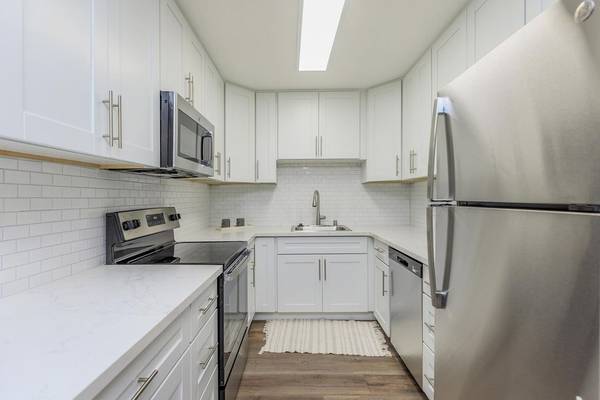 Apartments on Central Avenue · Fremont photo 4