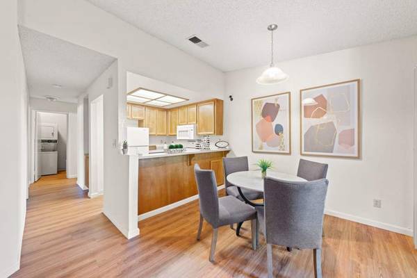 Condos on Paseo Padre Parkway · Union City photo 4