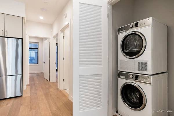 2BR/1BA Apartment on Grace St · San Francisco photo 3