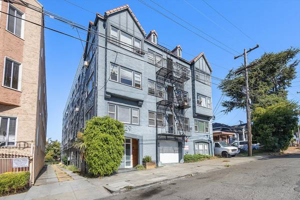 1BR/1BA Apartment on 6th Ave · Oakland photo 2