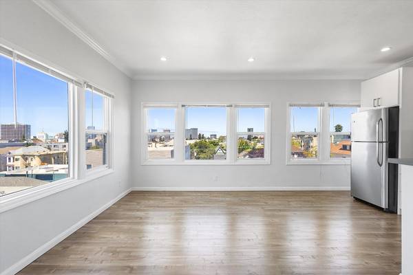 1BR/1BA Apartment on 6th Ave · Oakland photo 5