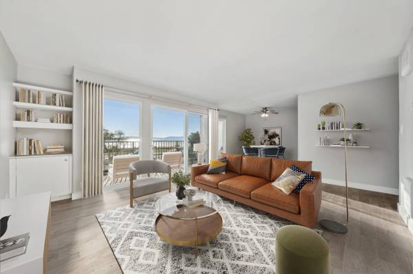 Apartments on Shore Line Dr · Alameda photo 3