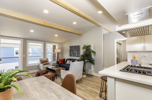 Apartments on Delaware St · Berkeley photo 5