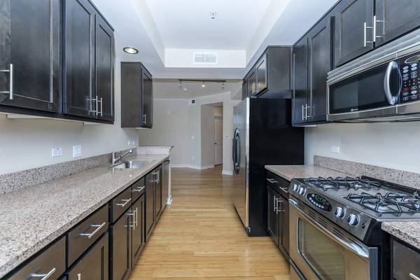 Apartments on San Pablo Avenue · Emeryville photo 3