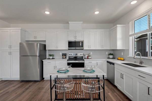 Houses on Burbank Ave · Santa Rosa photo 5