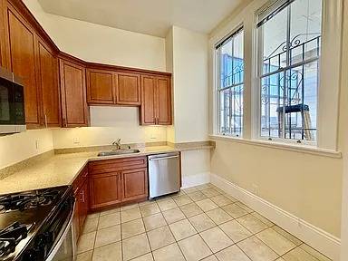 3BR/1BA Flat on Buchanan St · San Francisco photo 2