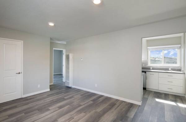 Apartments on Central Avenue · Alameda photo 4