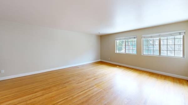 600 Oak photo 2