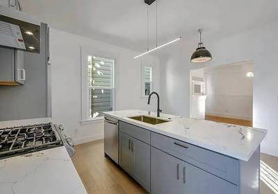 Epic Rea: Bright Top Floor Corner Studio With Built-in Murphy Bed In Soma photo 3