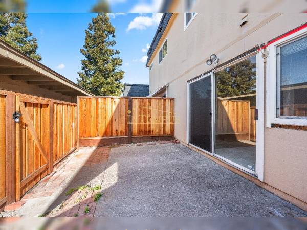 394 Don Giovanni Ct photo 5