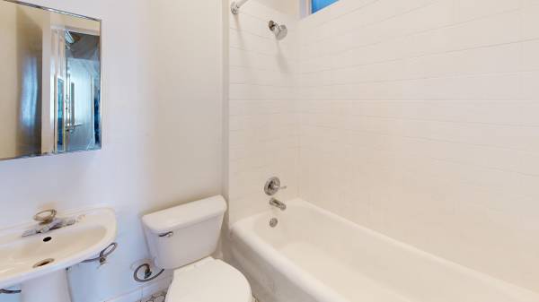 1029 Geary photo 4