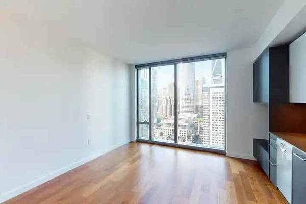 399 Fremont photo 3