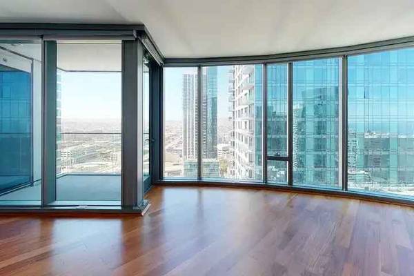 399 Fremont photo 4