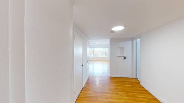 1040 Ashbury photo 4