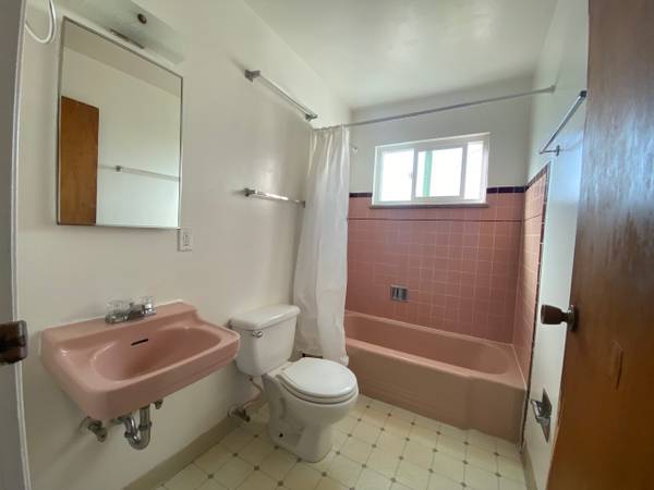 2BR/1BA Apartment on Stuart Street · Berkeley photo 2