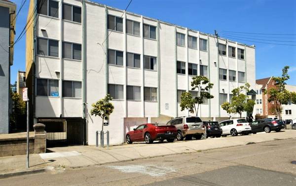3rd Ave, Oakland Apartment photo 3