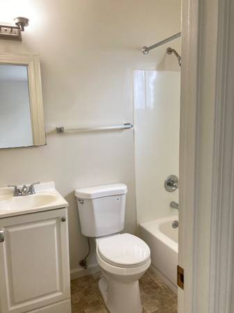 1BR/1BA Apartment on West Richmond Ave · Pinole photo 3