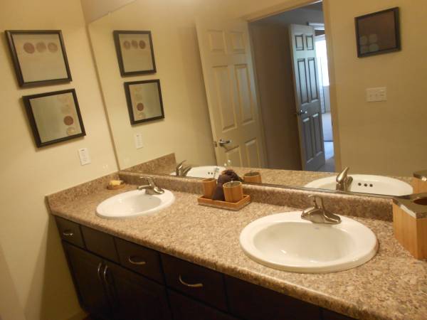 Charming And Move-in Ready, 3bd/2.5ba, Two-story Townhome In Canyon Green At Canyon Lakes In San Ramon- Available Now! photo 3