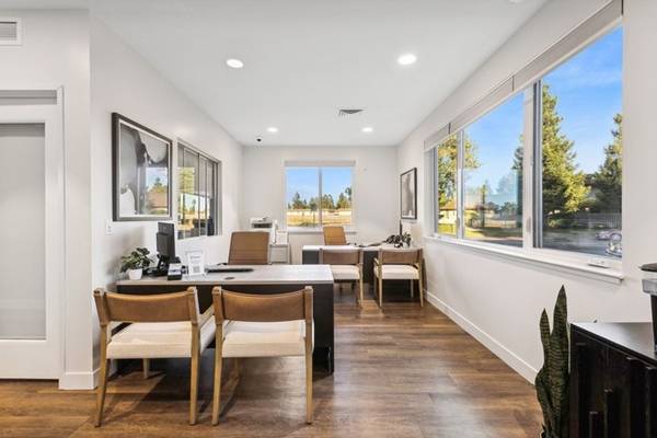 2BR/2BA Apartment · Fairfield photo 3