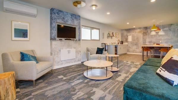 2BR/1BA Apartment · Fairfield photo 3