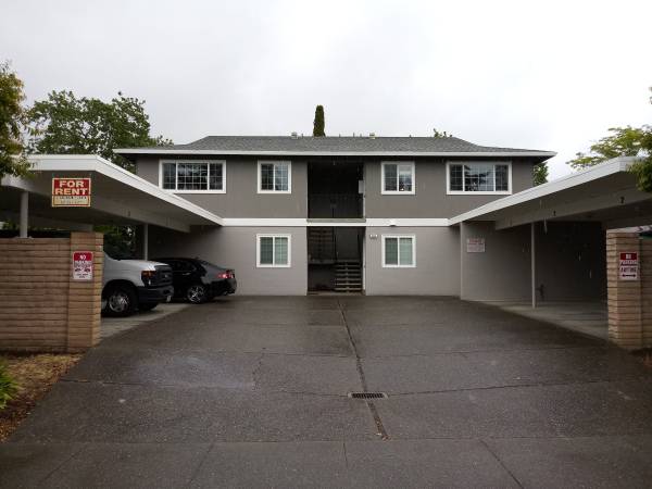 2BR/1BA Apartment on Heidi Place · Santa Rosa photo 3