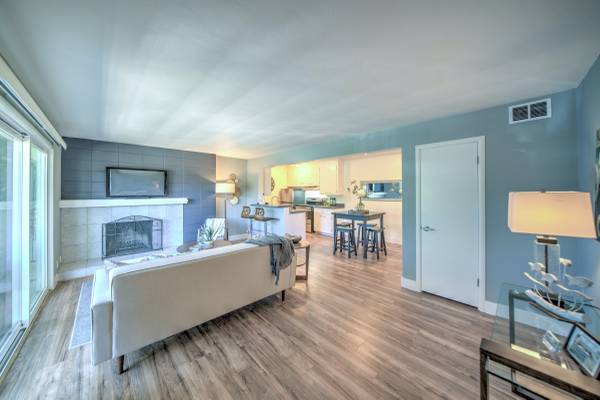 2BR/1BA Apartment · San Francisco photo 3