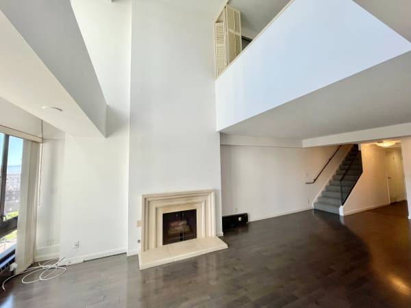 Gramercy Towers photo 3