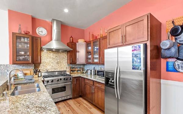 3BR/2BA Apartment · San Francisco photo 3
