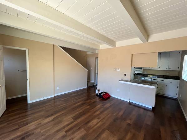 2BR/2BA Single Family House on Berry · Santa Cruz photo 4