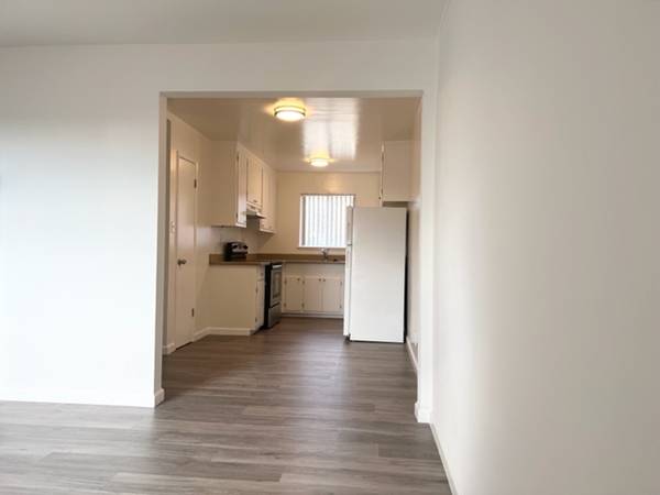 1BR/1BA Apartment · Oakland photo 2