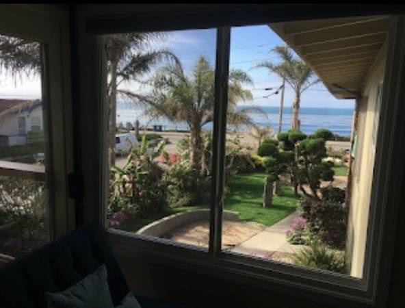 2BR/1BA Apartment on E Cliff Dr · Santa Cruz photo 2