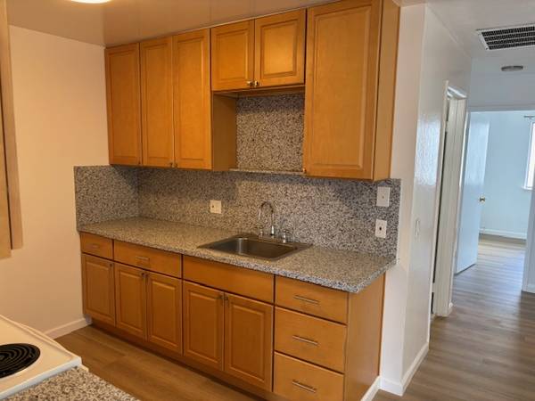 1BR/1BA Apartment · Concord photo 5