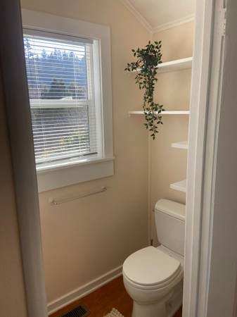 1BR/1BA Duplex · Forest Knolls photo 4