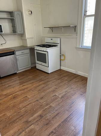 4BR/2BA Apartment · San Francisco photo 4