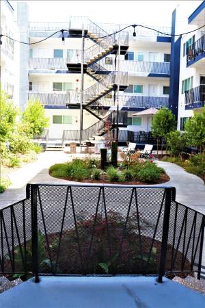 2BR/1BA Apartment · San Leandro photo 4