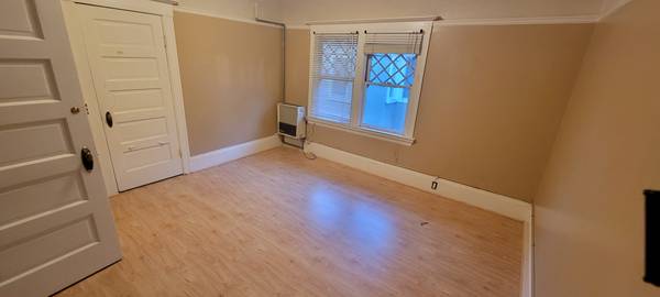4BR/1BA Apartment on College Ave · Berkeley photo 4