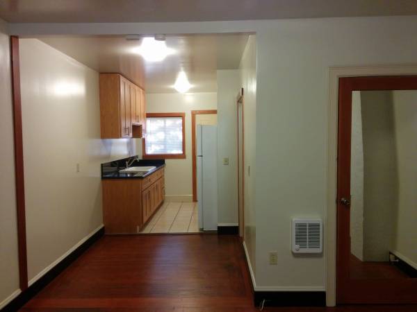 1BR/1BA Apartment · Berkeley photo 5