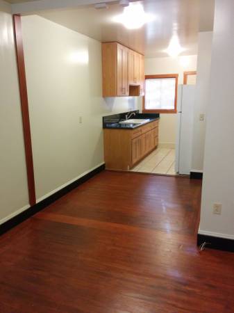 1BR/1BA Apartment · Berkeley photo 4