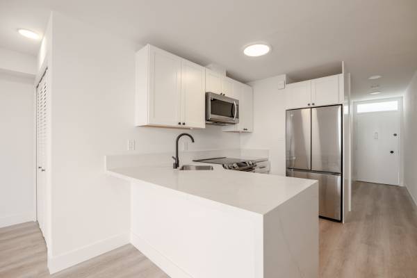 1BR/1BA Apartment on Guerrero Street 15 · San Francisco photo 4