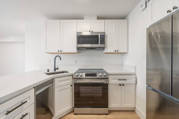 1BR/1BA Apartment on Guerrero Street 15 · San Francisco photo 5